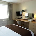 At Leeming Bar 3*