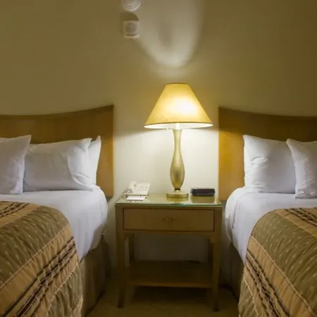 Hotel At Leeming Bar