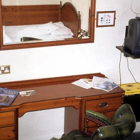 At Leeming Bar Hotel