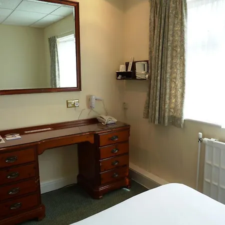 At Leeming Bar Hotel 3*